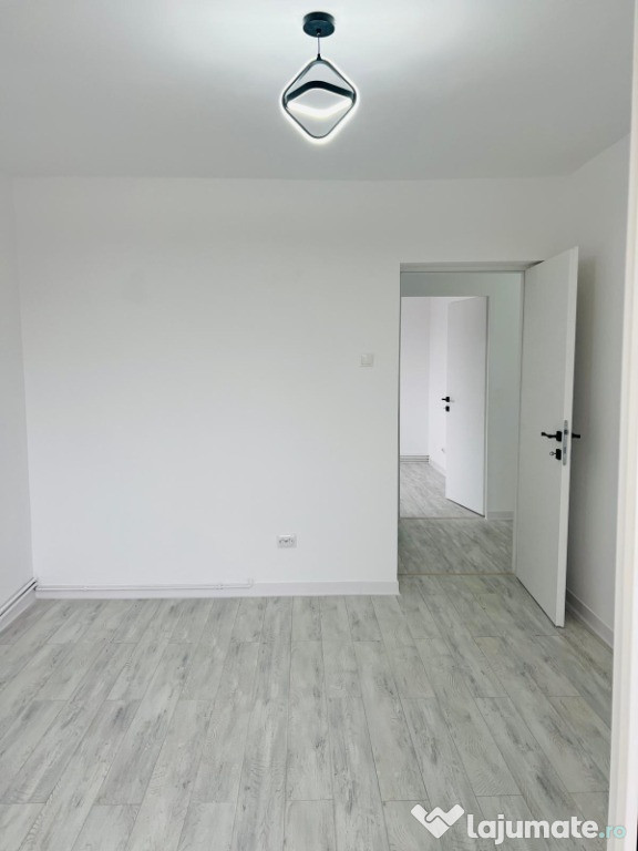 Apartament 4 camere etaj 3 Decebal