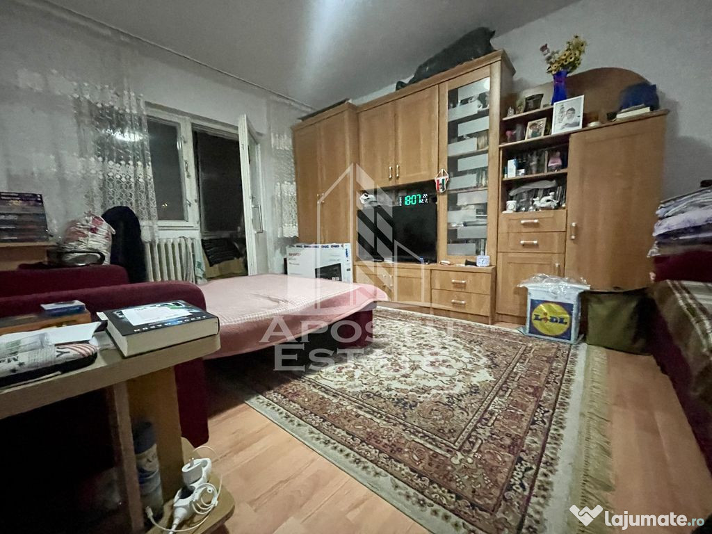 Apartament cu o camera la etajul 2, zona Buziasului