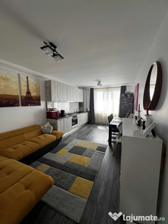 Apartament cu 3 camere decomandate Zona Burdujeni