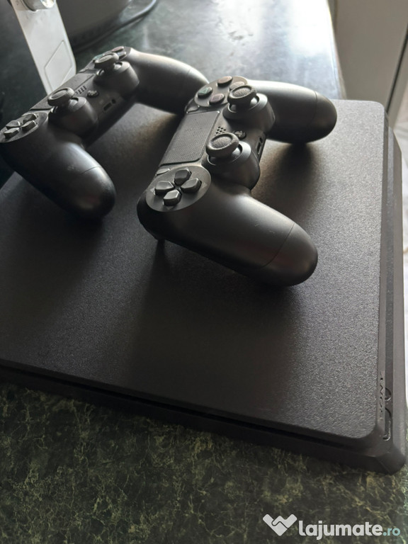 Vând Ps4 slim 1tb