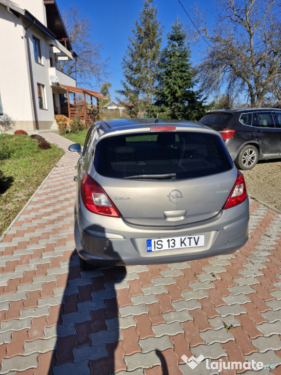 Vând Opel Corsa 2011