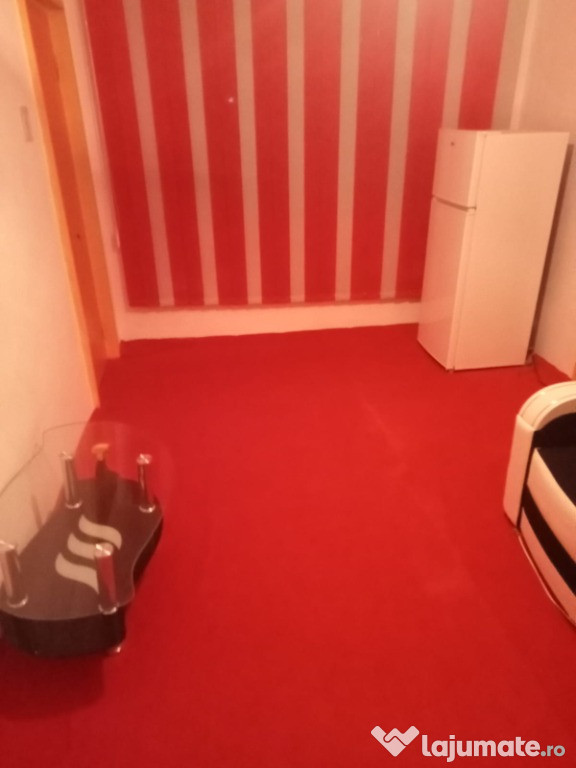 Vând apartament 2 camere zona 100