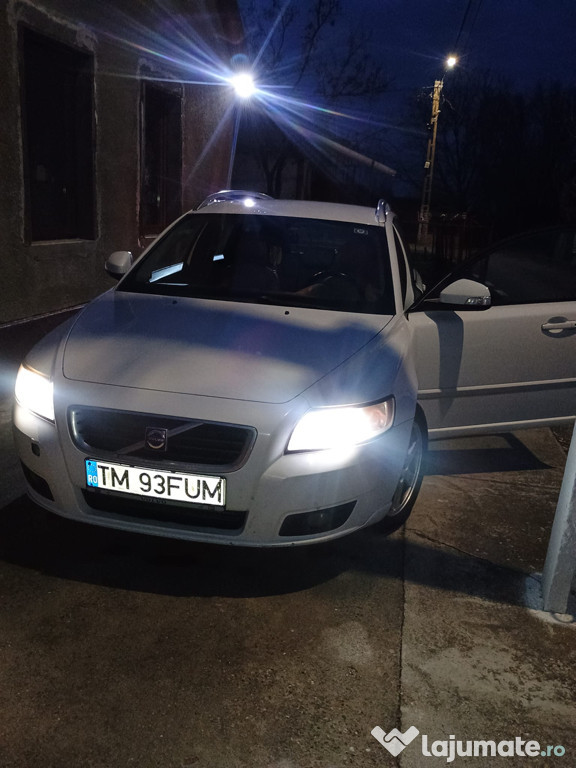 De vanzare Volvo v50 2010