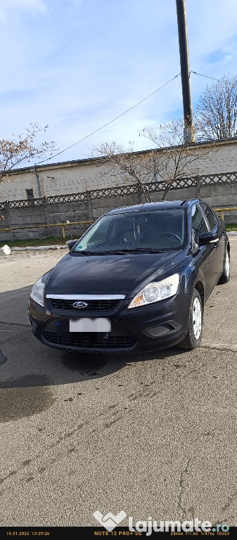 Ford Focus II Sedan 1.6 Duratec