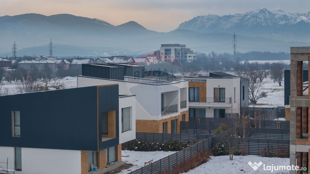 Casă / Vilă cu 4 camere de vânzare în zona Ghimbav Li...