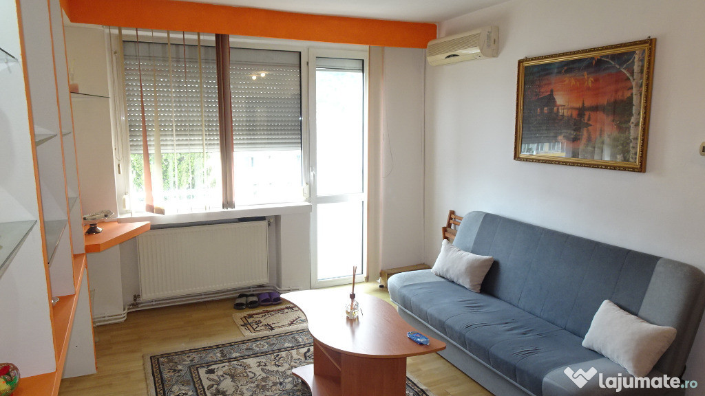 Inchiriez apartament 2 camere Deva, zona ultracentral Bd 1 Decembrie