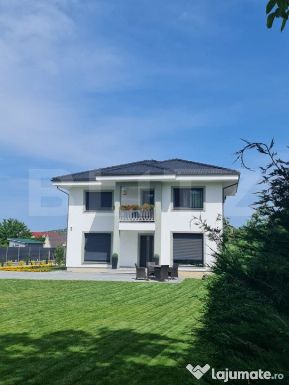 Casă Modernă de Vânzare,Finisaje Premium,1200mp.Teren.Zon