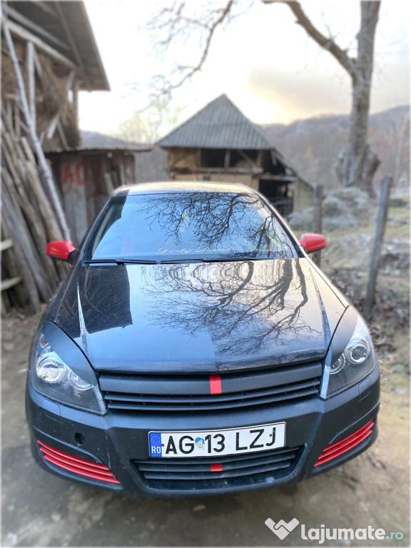 Opel Astra H mașina sport