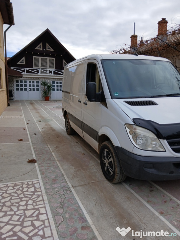 Vând Mercedes sprinter