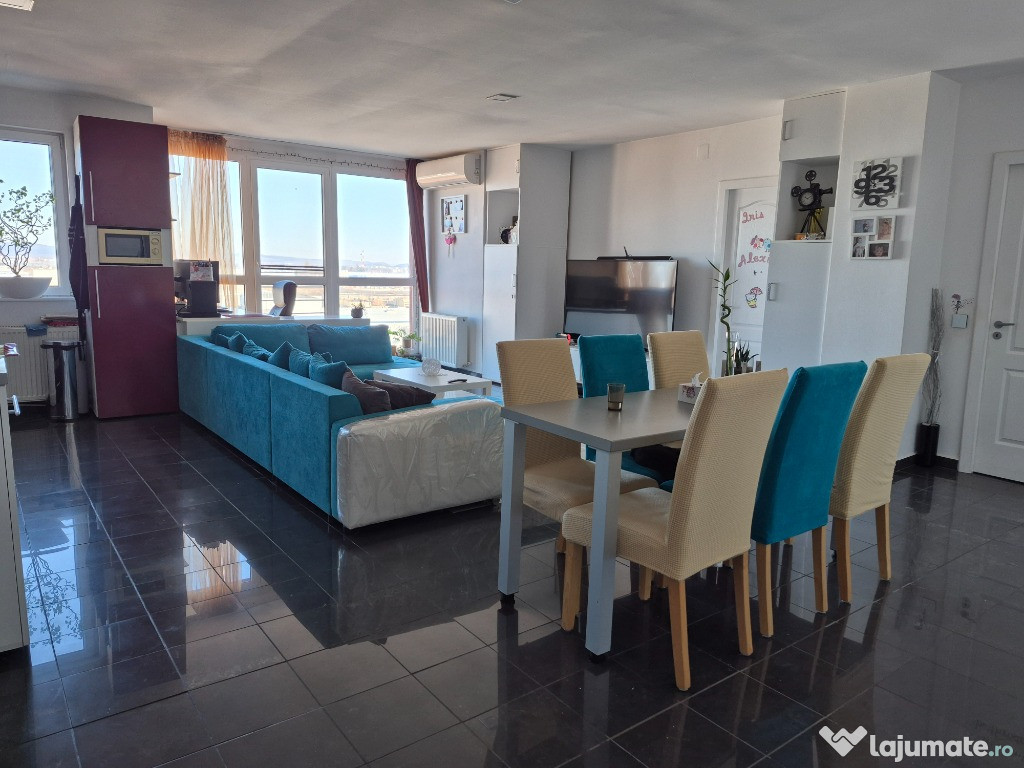 Vand apartament 3 camere