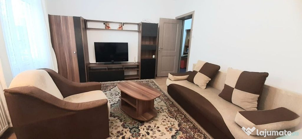 Închiriez apartament 2 camere renovat Primăverii Str Je...