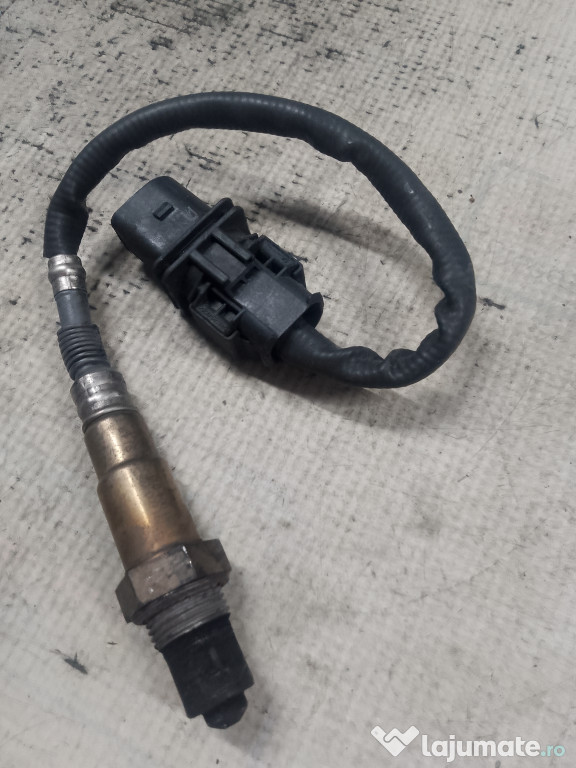 Set centuri spate stanga-dreapta cu capsa Audi A5 2011