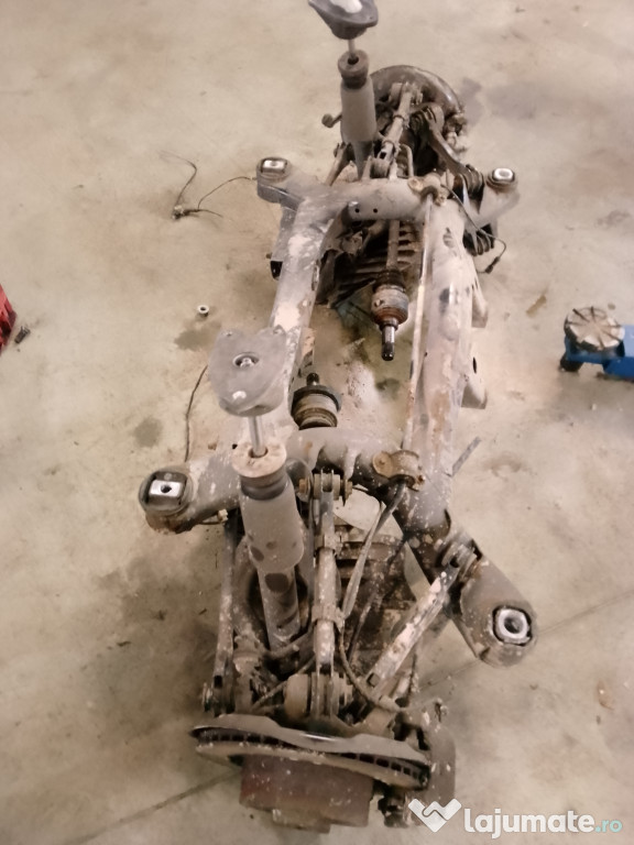 Set centuri spate stanga-dreapta Audi A3 2009