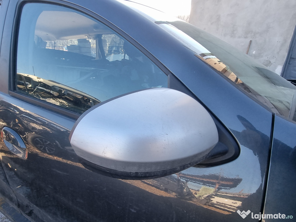 Broasca dreapta spate Dacia Duster 2013
