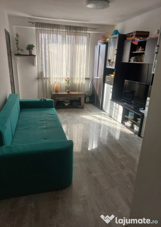 Apartament 3 camere Astra,etajul 2,mobilat,parcare,135000 Euro