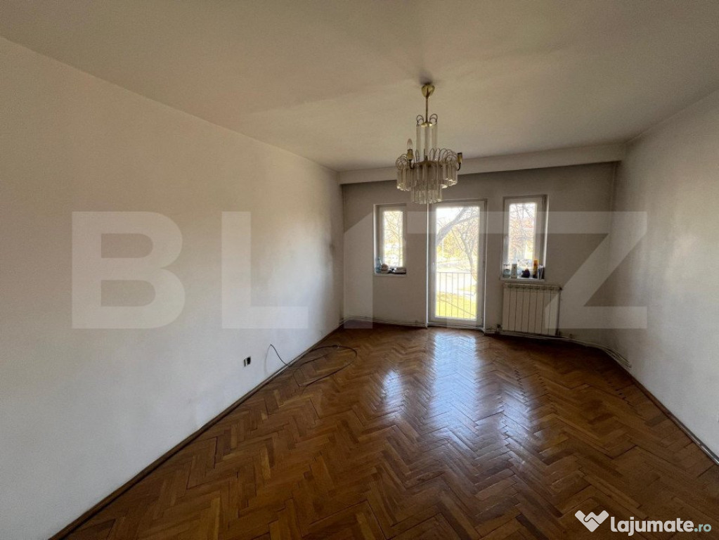 Apartament cu 5 camere, etaj 1, 112 mp, zona liceului Econom