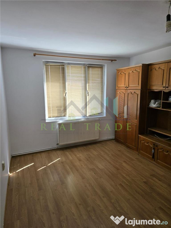 Apartament 3 camere etaj intermediar Astra