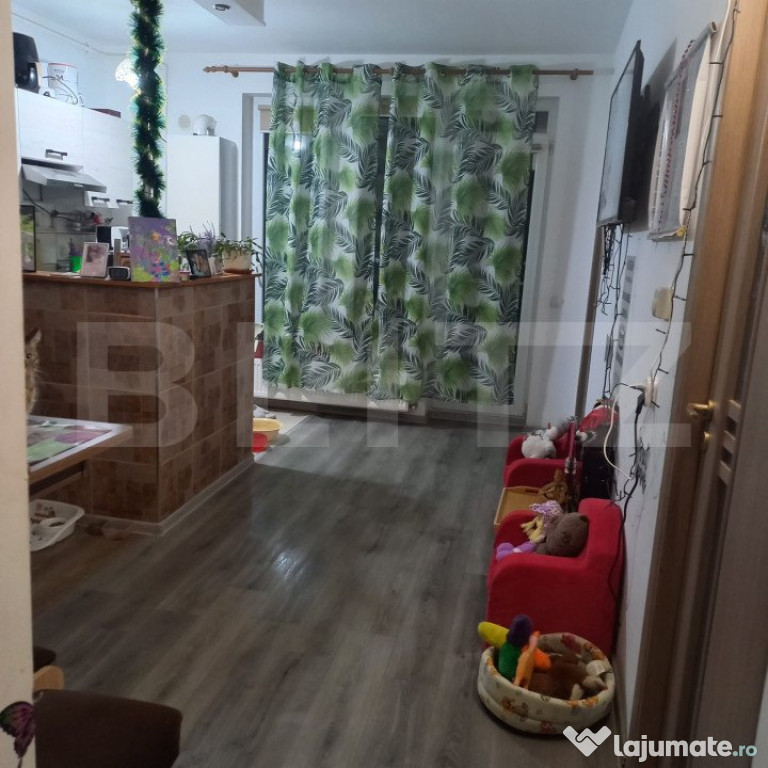 Apartament cu 2 camere, 51 mp, Zona Petrom