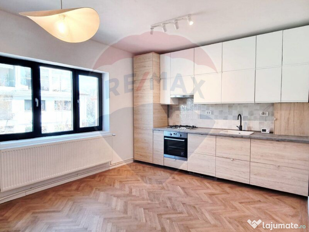 Apartament de închiriat, 3 camere în Primăverii