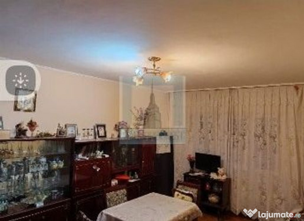 Apartament 3 camere decomandat - zona Racadau