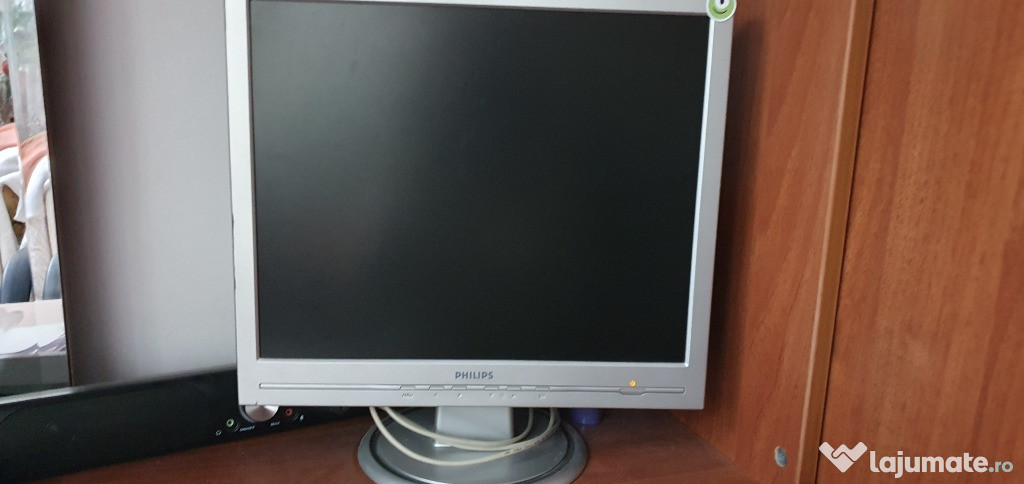 Monitor Philips cu tastatura
