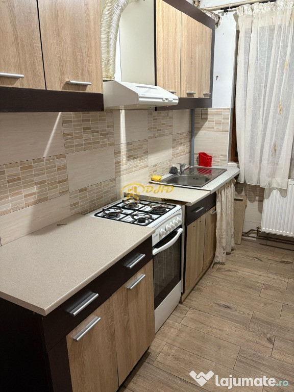 Doua camere Tatarasi,decomandat,CT,doua balcoane