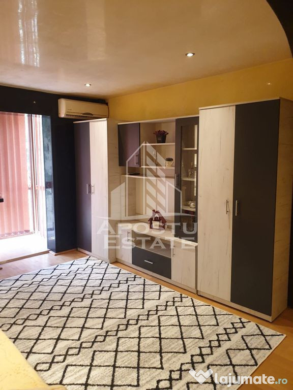 Apartament 2 camere, etaj intermediar, zona Lipovei