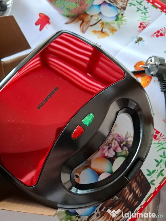 Vând sandwich maker HEINNER