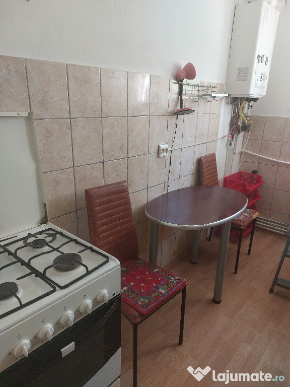 Vand apartament 2 camere Astra