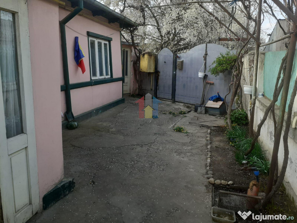 Casa 4 camere, toate utilitatile, teren 220 mp, Chercea