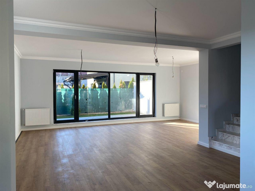 Duplex Vila NOUA 5 camere Otopeni curte proprie acces privat