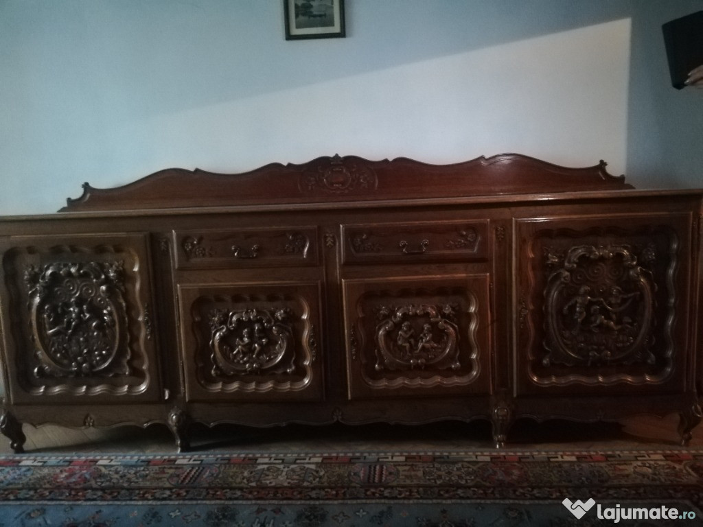 Bufetă mare de lux