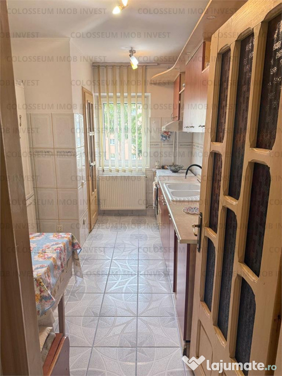 Carpatilor-Berzei , 4 camere etaj 3 din 4 ,decomandat 2 bai,2 balcoane