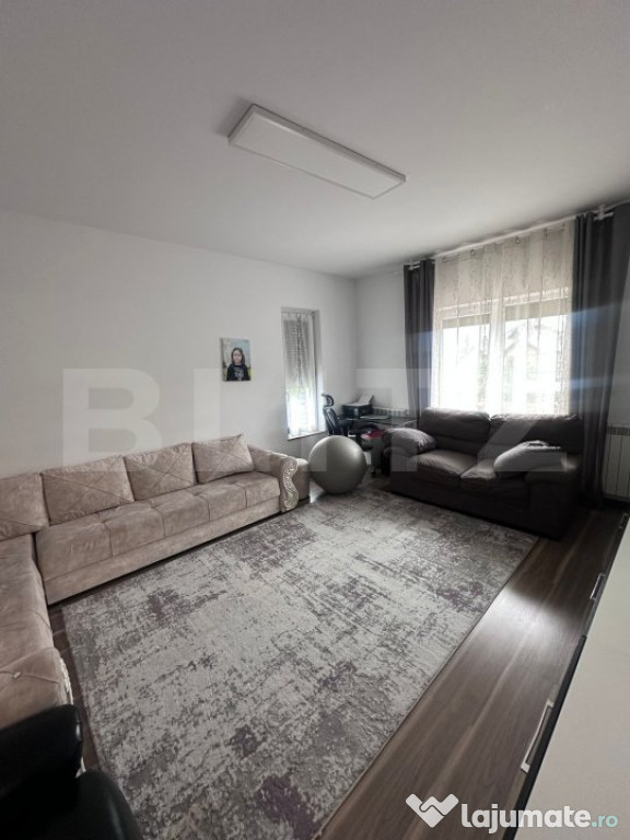 Apartament modern, 3 camere, zona Centrala, Radauti