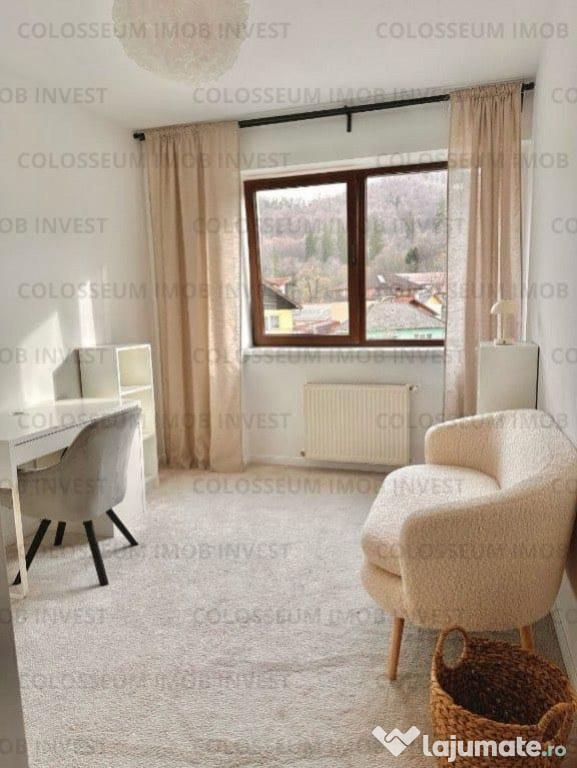 Apartament cu 3 camere si 2 bai, decomandat - zona Noua