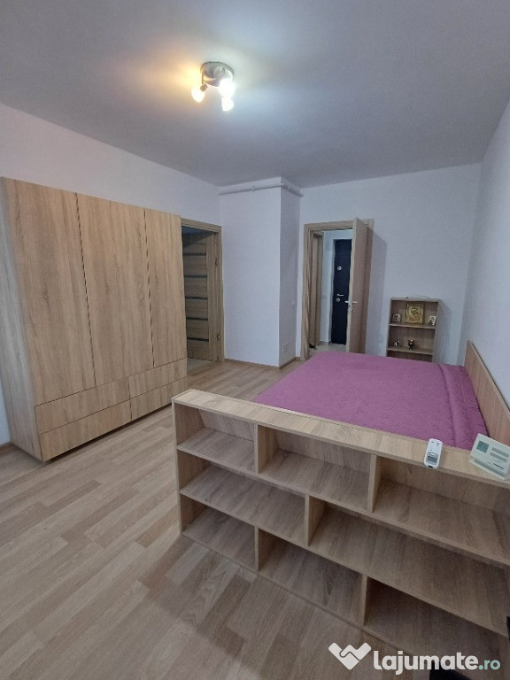 Garsonieră de inchiriat.