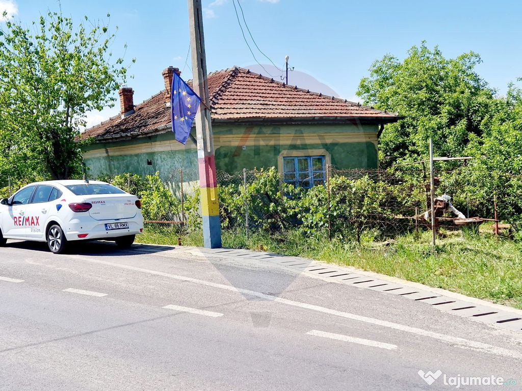 Casă Cosoveni / Teren - 3742 mp