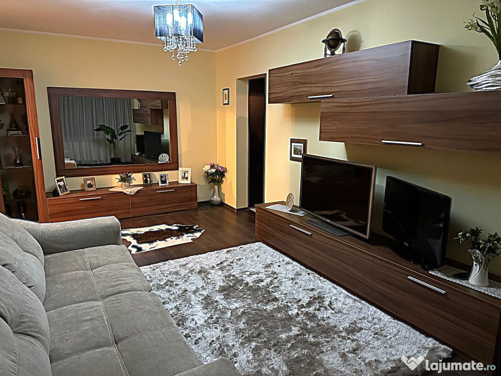 Apartament cu 2 camere in Centru