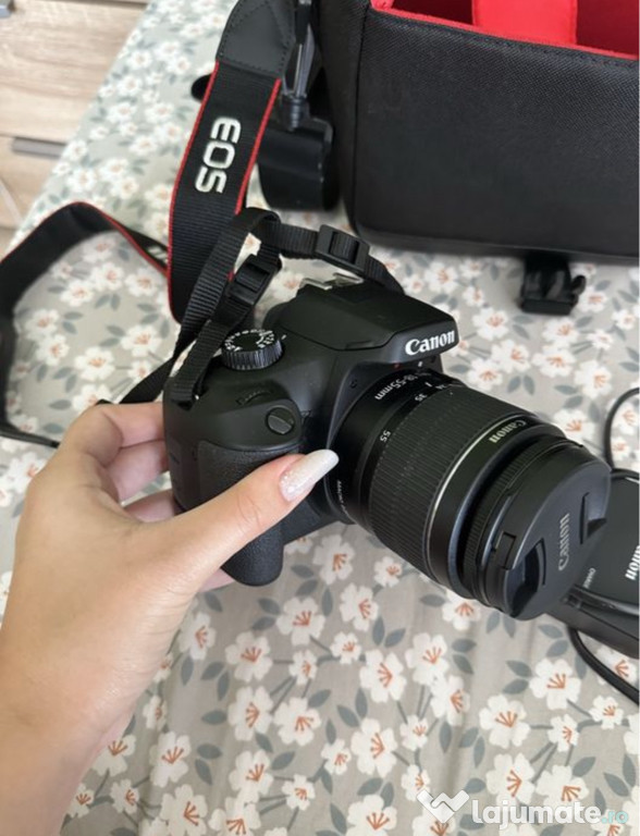 Vând aparat foto DSLR Canon EOS 4000D