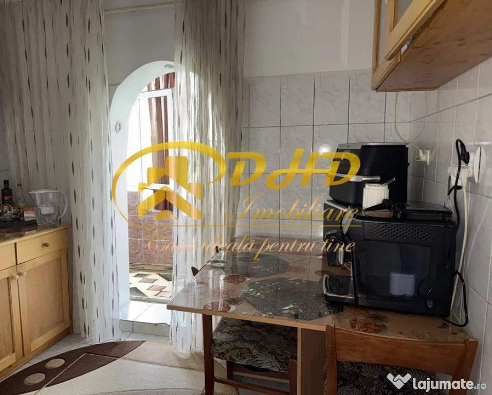 Apartament cu 3 camere situat în Canta