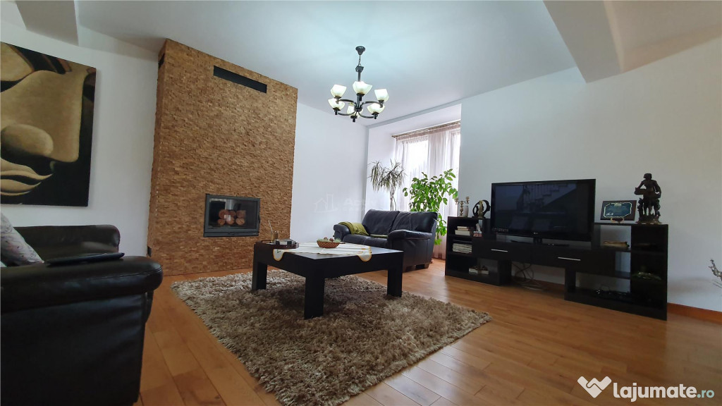 Casa individuala - 250 mp anexa - 10 ari teren - Scheia