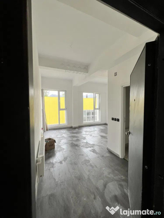 Garsoniera decomandata - zona Calea Bucuresti