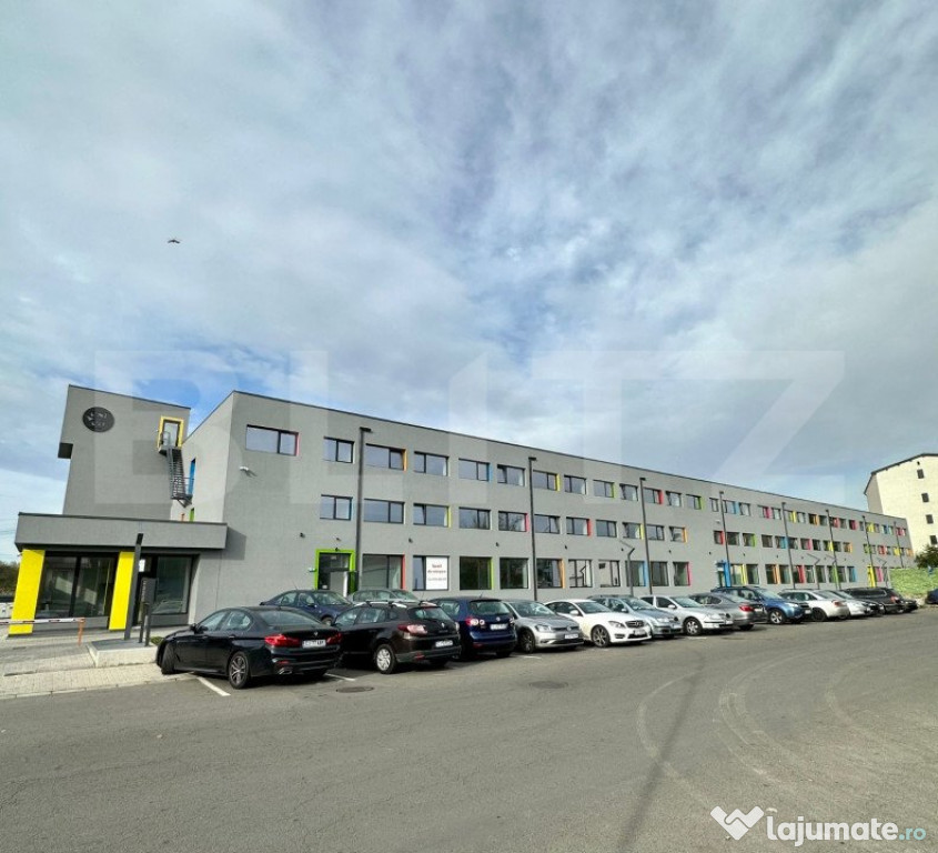 Oportunitate de Investiție: Clădire Multifuncțională 64