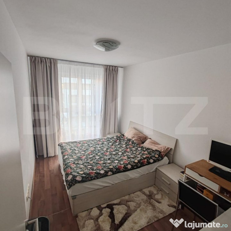 Apartament 2 camere, Tractorul, etaj 3, de vanzare