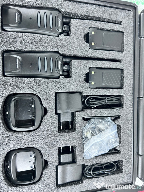 Statie radio PMR portabila Stabo Freetalk Digi 8