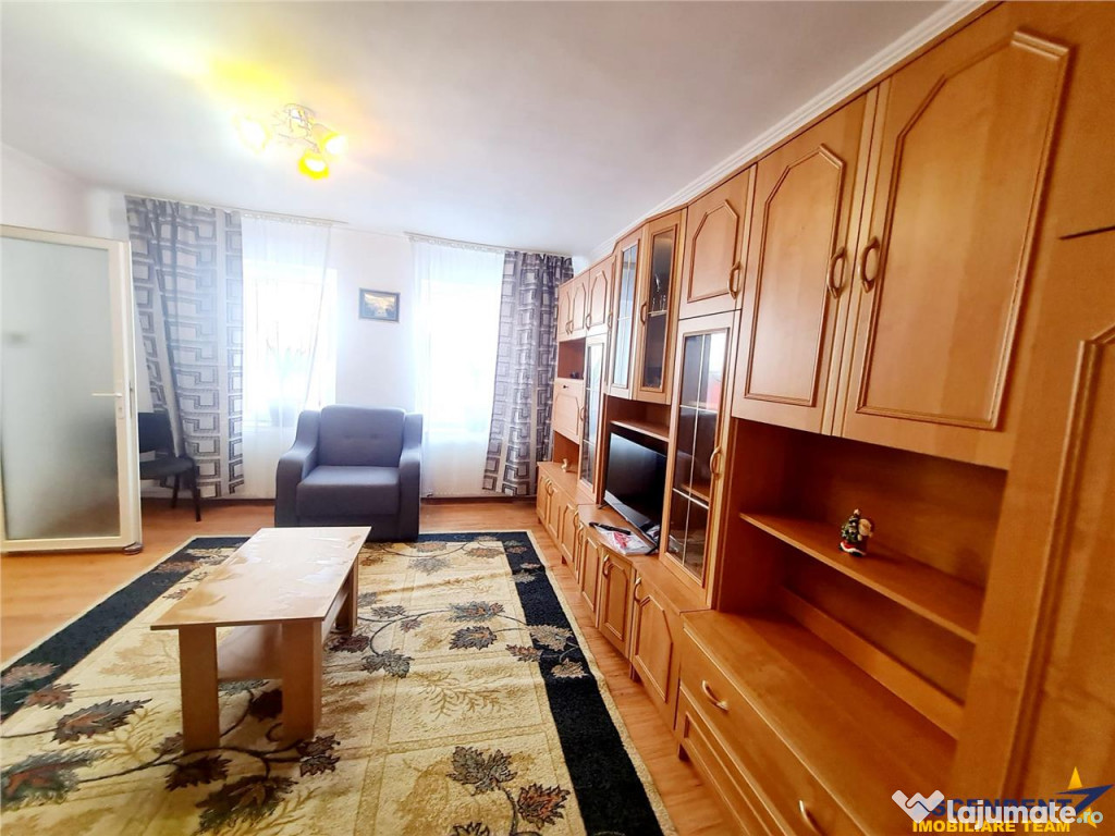 Nivel in cladire, proprietate tip studio, Central, Brasov