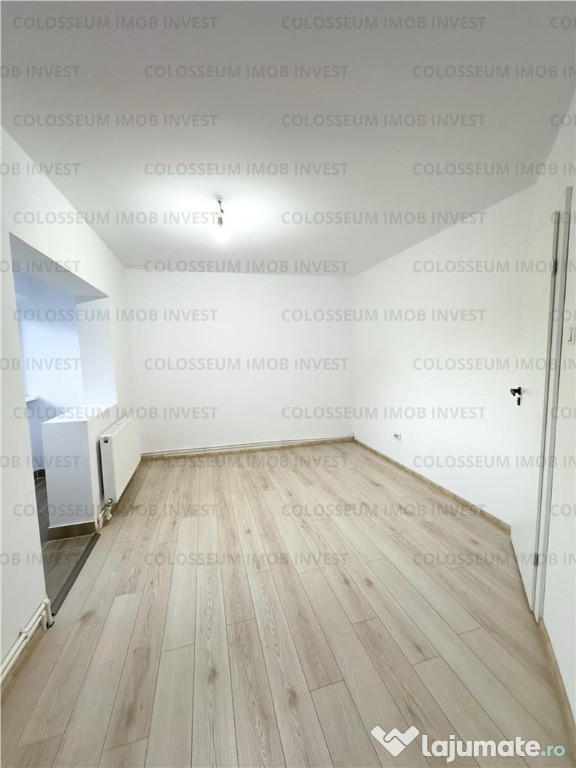 COLOSSEUM: Garsoniera renovata recent bloc apartamente Racadau