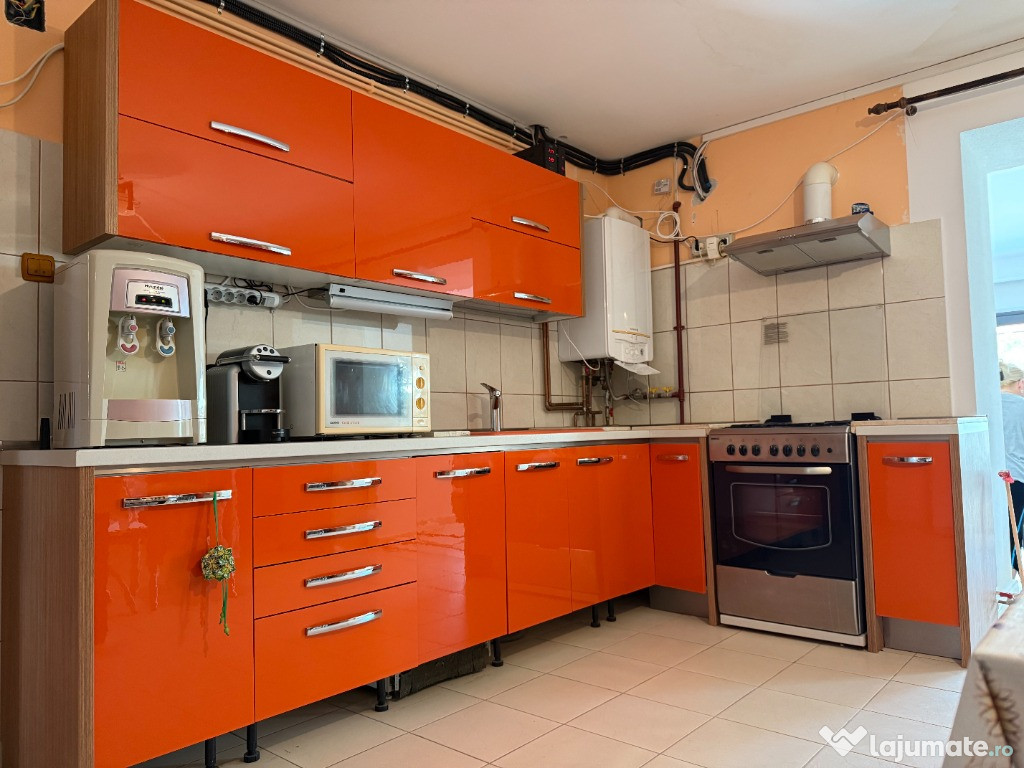 Set complet mobila bucatarie portocaliu lucios disponibila imediat