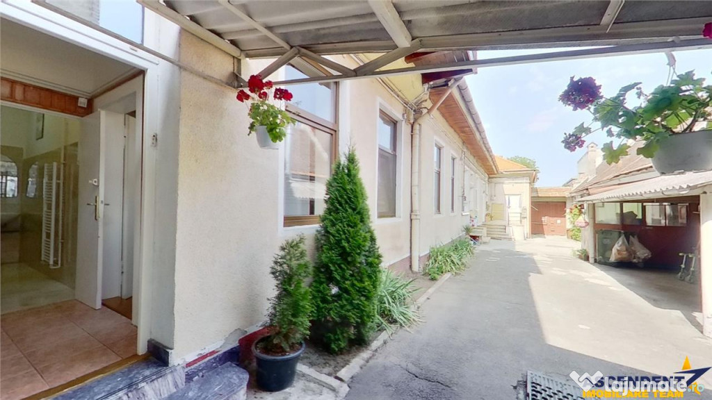 Live 3D! Apartament in casa, cu terasa si curte interioara,