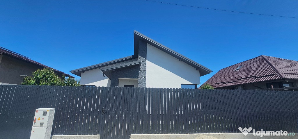 Casa pe parter+mansarda 4 CAMERE/2 BAI/Com.Berceni